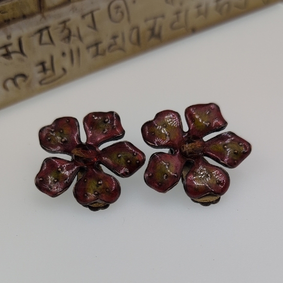 Chico's Red Floral Clip On Earrings - Picture 1 of 6